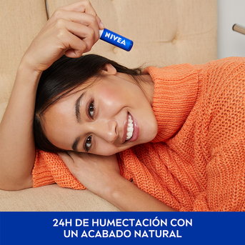 Protector labial humectante NIVEA Essential Original 4,8 g