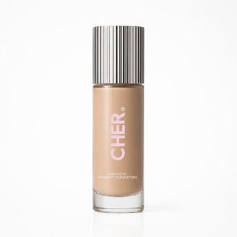 Base Cher Dieciocho Sarcastic Radiant Foundation 